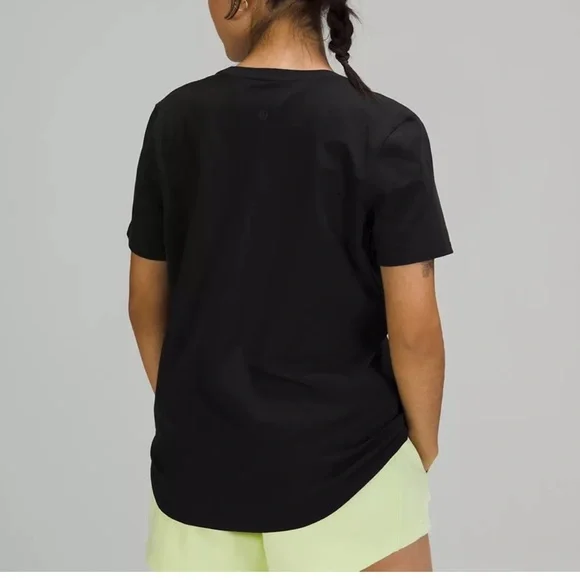 Lululemon short sleeve Love Tee - Picture 2 of 8